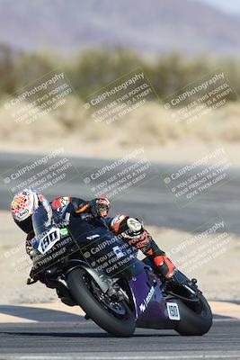 media/Dec-07-2025-CVMA (Sun) [[3e7d2de5dc]]/Race 8-Middleweight Shootout/